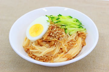 辛口なめ茸でビビン麺