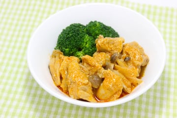 鶏肉の野菜ジュース煮込み